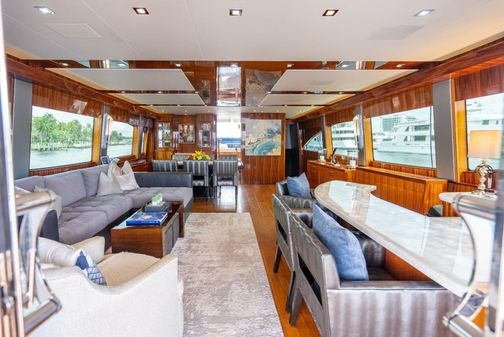 Hatteras 80 Motor Yacht Sky Lounge image