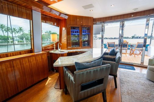 Hatteras 80 Motor Yacht Sky Lounge image