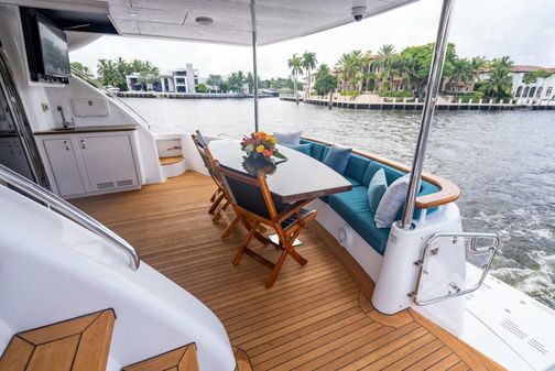 Hatteras 80 Motor Yacht Sky Lounge image