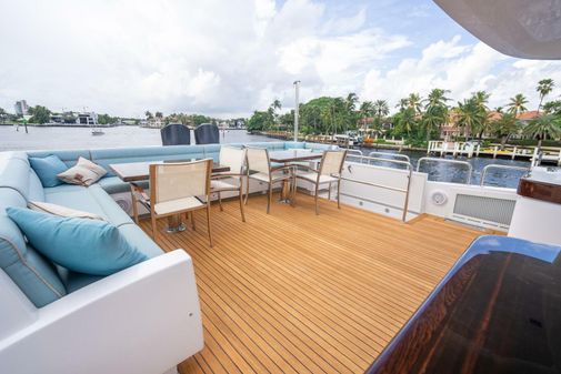 Hatteras 80 Motor Yacht Sky Lounge image