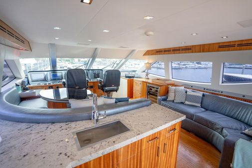 Hatteras 80 Motor Yacht Sky Lounge image