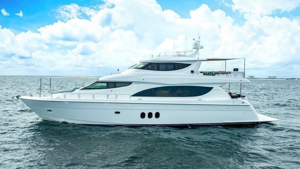 Hatteras 80 Motor Yacht Sky Lounge image