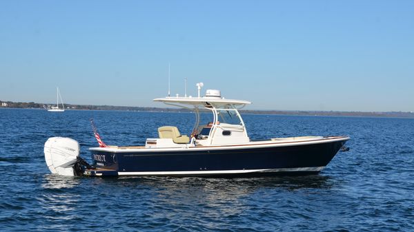 Hunt Yachts 32 CC 