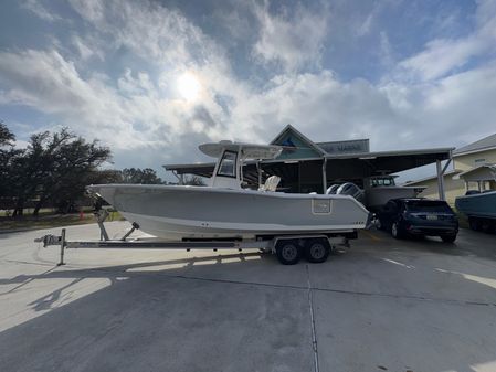 Sea Hunt Gamefish 27 with Coffin Box image