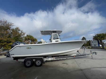 Sea Hunt Gamefish 27 with Coffin Box image