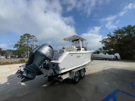 Sea Hunt Gamefish 27 with Coffin Box image