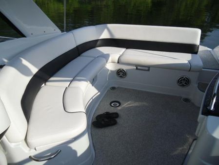 Crownline 305 SS image