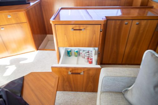 Viking 92 Skybridge image