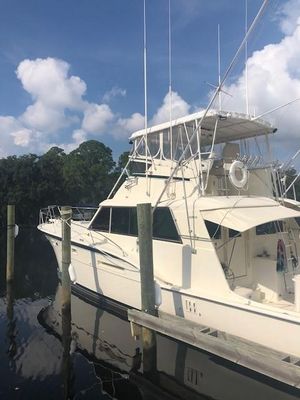 Hatteras 53 Convertible - main image