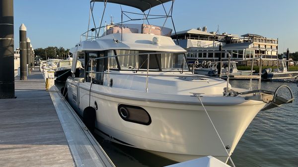 Beneteau Swift Trawler 30 