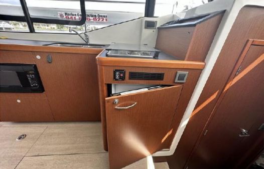 Beneteau Swift Trawler 30 image