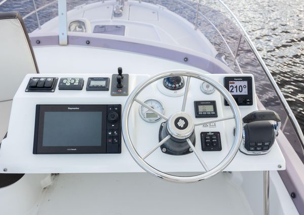 Beneteau Swift Trawler 30 image