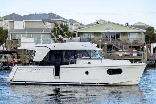 Beneteau Swift Trawler 30 image