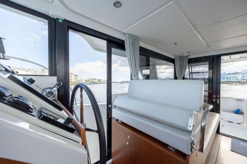 Beneteau Swift Trawler 30 image