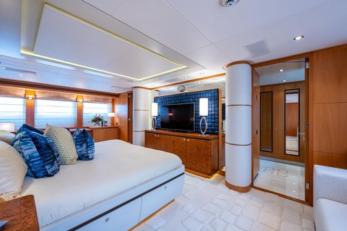 Heesen 44m image