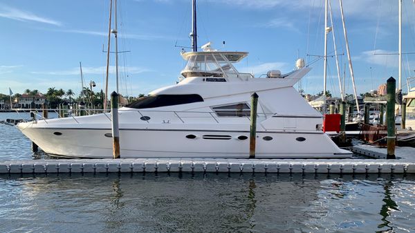 Johnson Pilothouse Motor Yacht