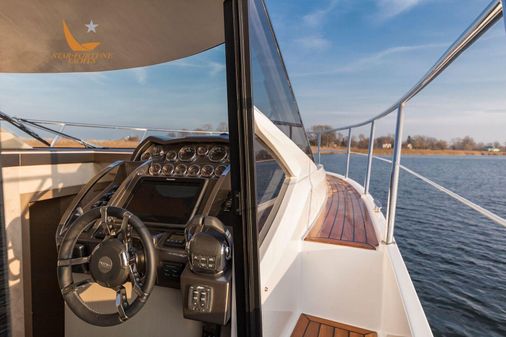 Galeon 360 Fly image