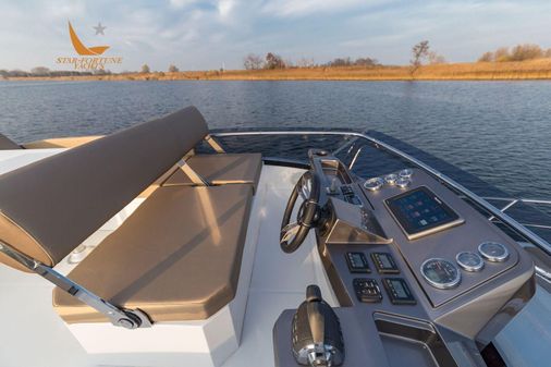 Galeon 360 Fly image