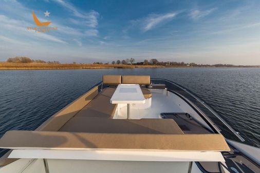 Galeon 360 Fly image