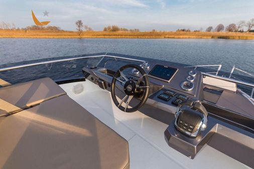 Galeon 360 Fly image