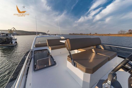 Galeon 360 Fly image