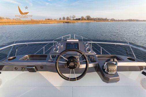 Galeon 360 Fly image