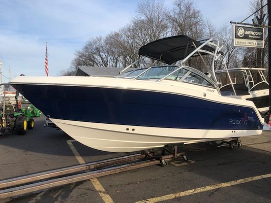 Robalo R227 Dual Console - main image