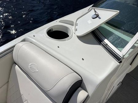 Crownline 270XSS image