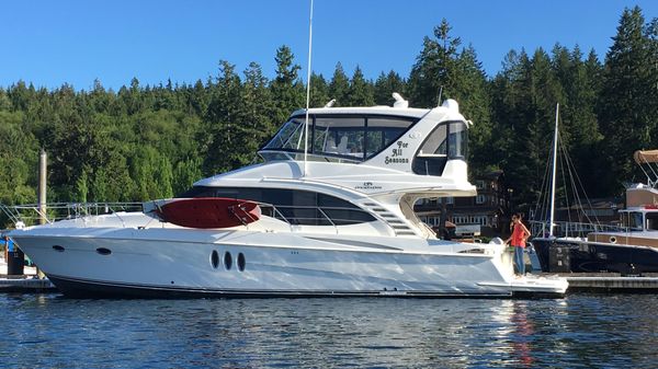 Ovation Sport Sedan MotorYacht