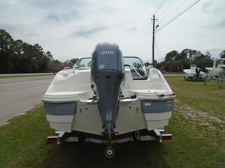 NauticStar 223DC Sport Deck image