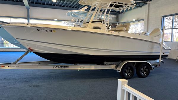 Boston Whaler 230 Outrage 