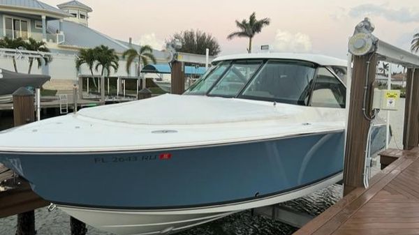 Pursuit DC 326 Dual Console