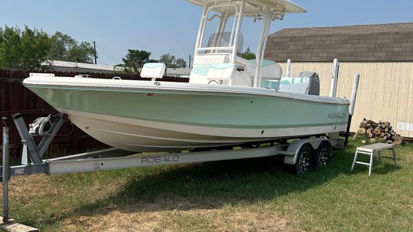 Robalo 226 Cayman 