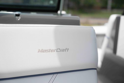 MasterCraft XT23 image