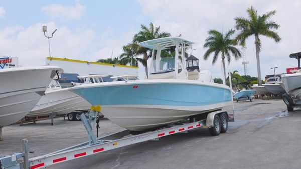 Boston Whaler 250 Dauntless 