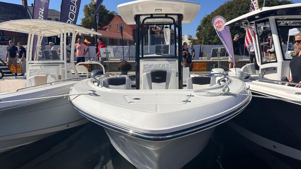 Robalo R232 Explorer
