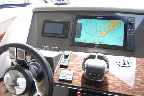 Carver C37 image