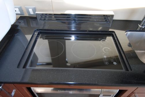 Carver C37 image