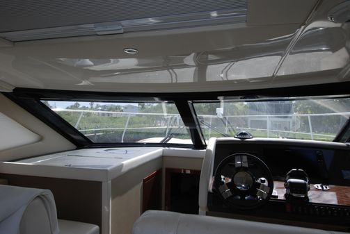 Carver C37 image