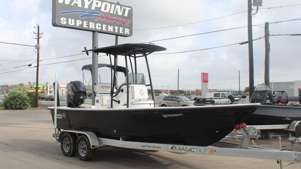Piranha Casador B2200