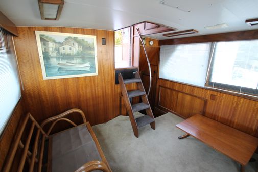 Hatteras 38 Double Cabin image