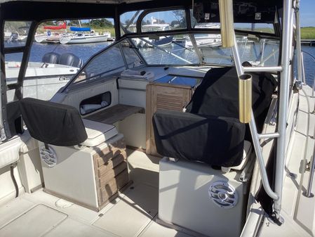 Boston Whaler 27 Offshore image