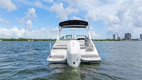 Sea Ray SDX 270 Outboard image