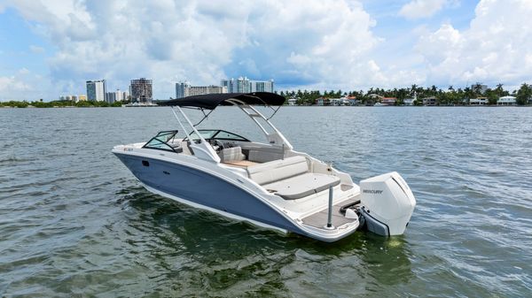 Sea Ray SDX 270 Outboard image