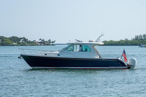 Hinckley Sport Boat 40 X image