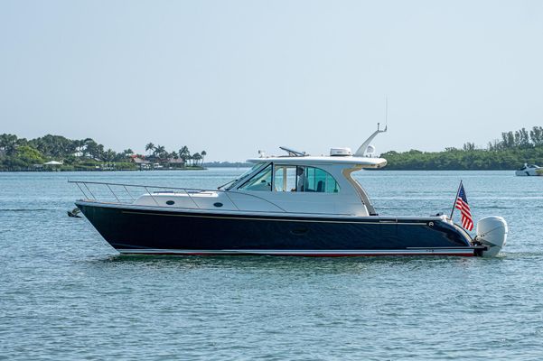 Hinckley Sport Boat 40 X - main image