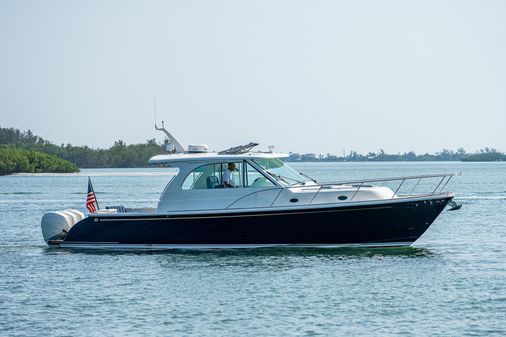 Hinckley Sport Boat 40 X image