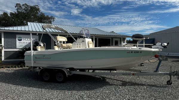 NauticStar 211 Hybrid