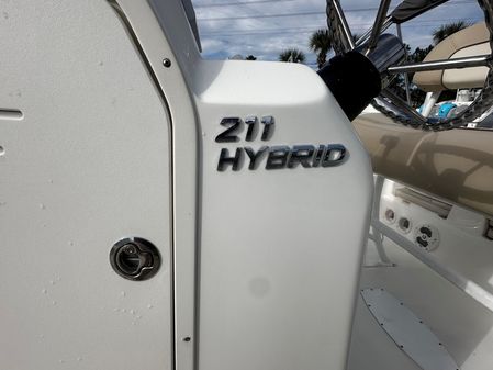 Nauticstar 211-HYBRID image