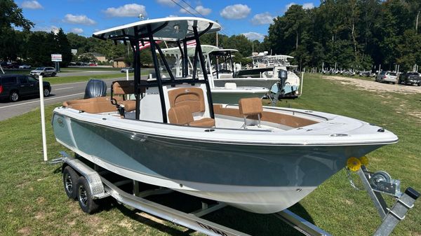 Sea Hunt Ultra 229 